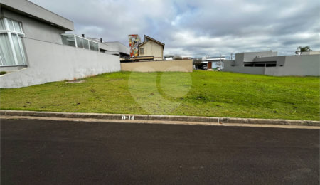 Casa à venda no condomínio Portal dos Pinheiros, Itapetininga - SP