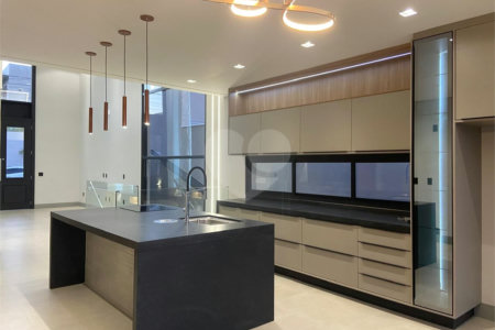 Casa à venda com 3 suítes no condomínio Glarus, Campinas - SP