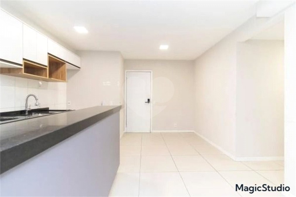 Apartamento à venda com 2 quartos em Vila Carmosina, São Paulo, SP