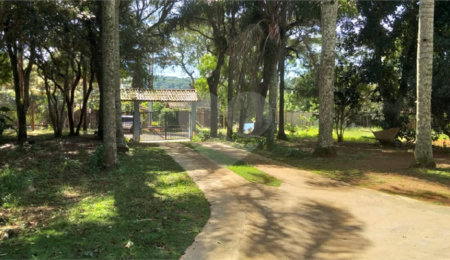 Casa à venda com 2 quartos, sendo 1 suíte,  em Chácara Real (caucaia do Alto), Cotia, SP
