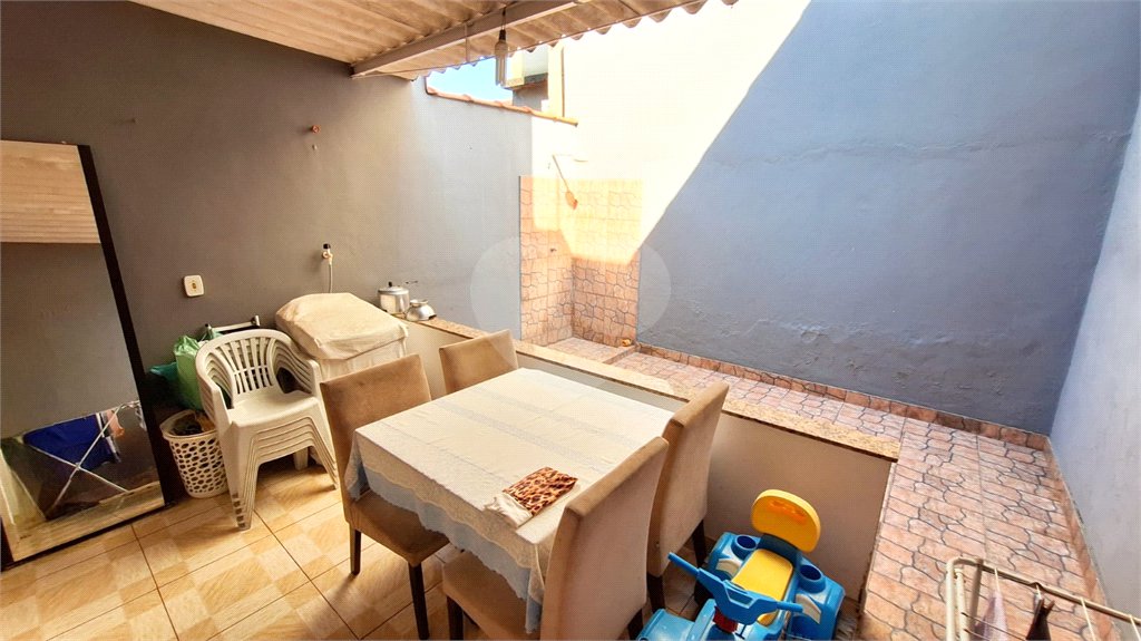 Casa à venda com 3 quartos em Campo Grande, Rio de Janeiro, RJ