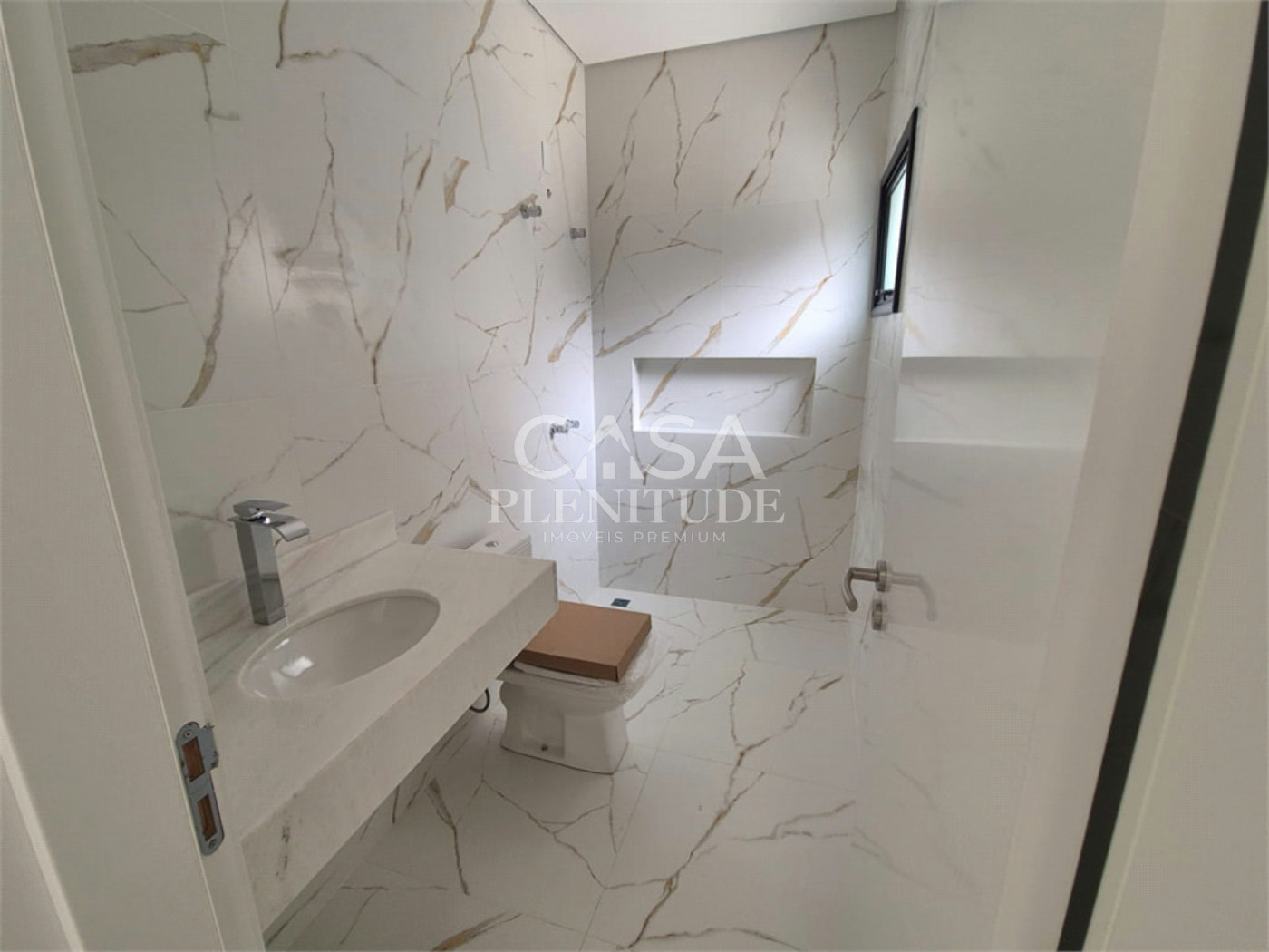 Casa em condomínio à venda com 3 suítes em Wanel Ville, Sorocaba, SP