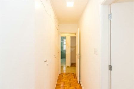 Apartamento à venda com 3 quartos, sendo 1 suíte, em Itaim Bibi, São Paulo, SP