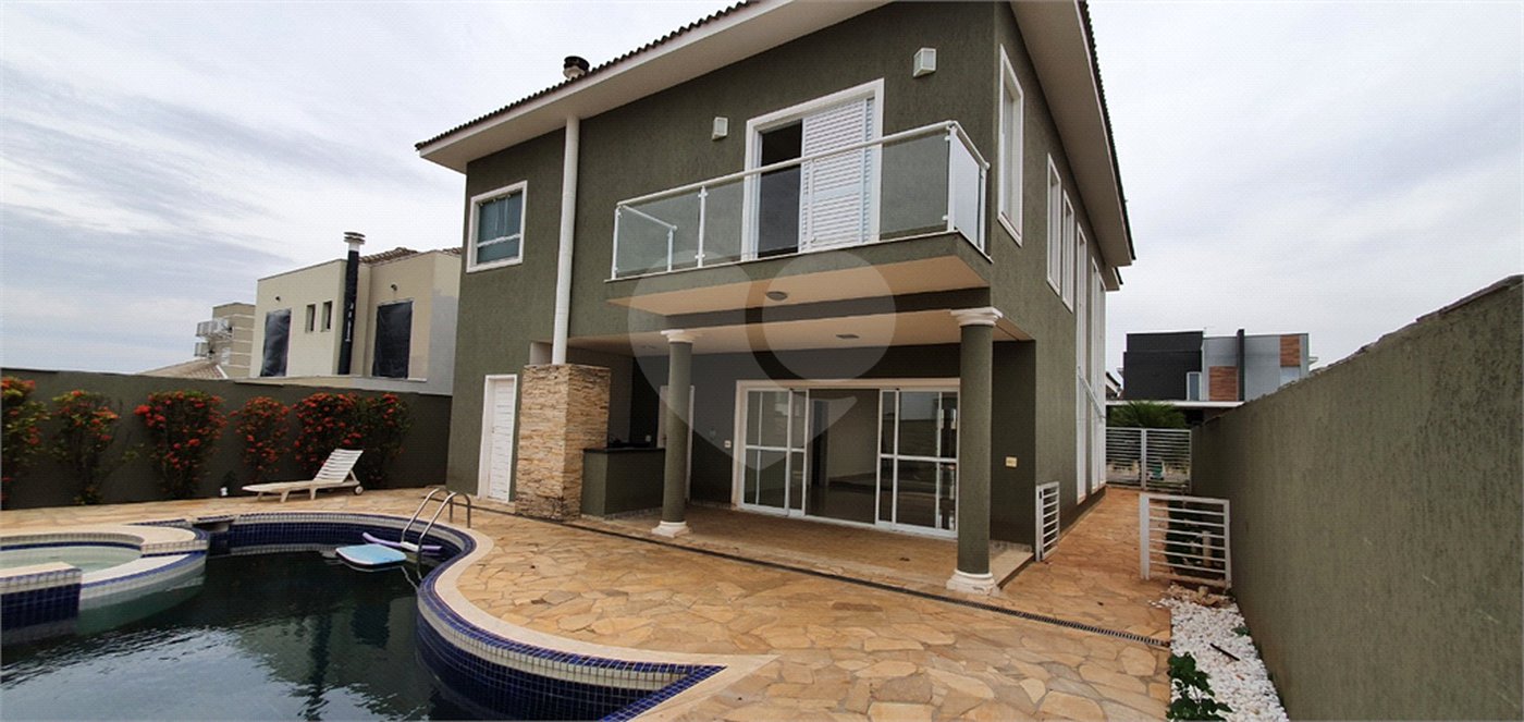 Casa à venda ou para alugar com 3 suítes no condomínio Jardim Vila Paradiso, Indaiatuba - SP