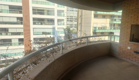 Apartamento à venda com 4 quartos, sendo 2 suítes,  em Vila Uberabinha, São Paulo, SP
