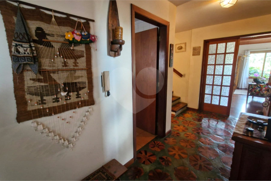 Sobrado à venda com 4 quartos, sendo 1 suíte, em Tremembé, São Paulo, SP