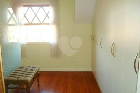 Sobrado à venda com 3 quartos, sendo 1 suíte, em Brooklin Velho, São Paulo, SP