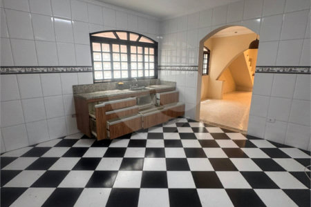 Sobrado com 3 quartos à venda em Interlagos - SP Aceita e estuda Permuta. Sobrado com 3 quartos à venda em Interlagos 3 dormitórios/1 suíte e 2 vagas