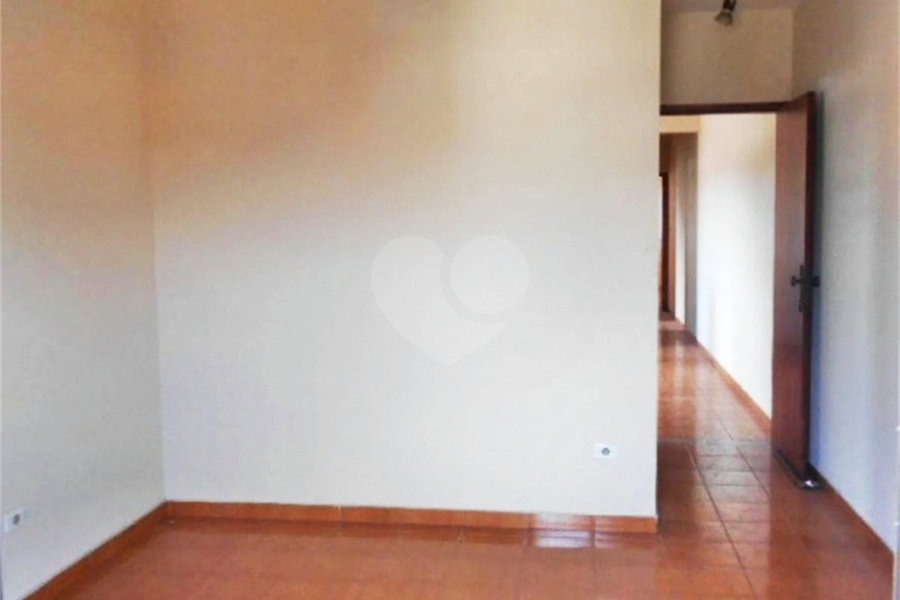 Sobrado à venda com 3 quartos, sendo 1 suíte,  em Santa Terezinha, São Paulo, SP