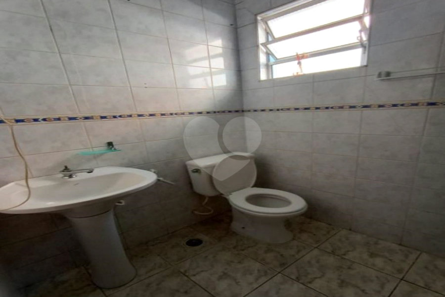 Casa à venda com 3 quartos, sendo 1 suíte, em Saúde, São Paulo, SP