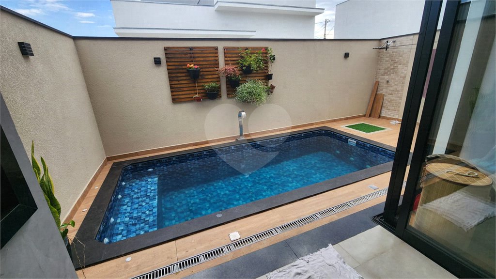 Casa à venda com 3 quartos, sendo 1 suíte, no condomínio Horto Florestal Villagio, Sorocaba - SP