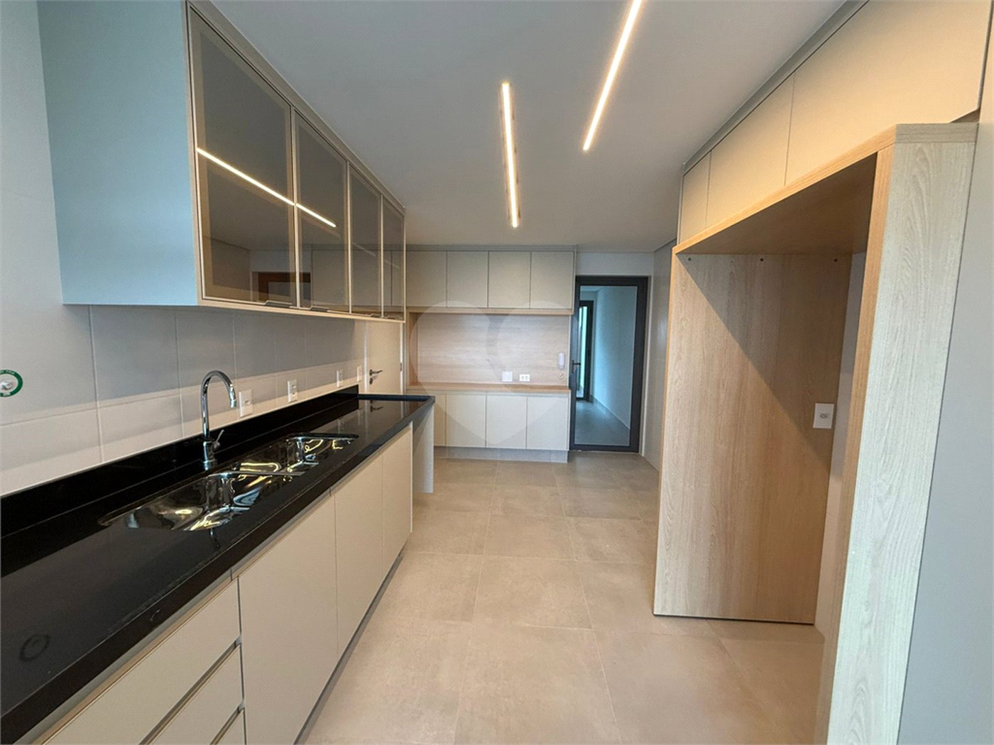 Apartamento para alugar com 4 suítes em Jardim Morumbi, São Paulo, SP