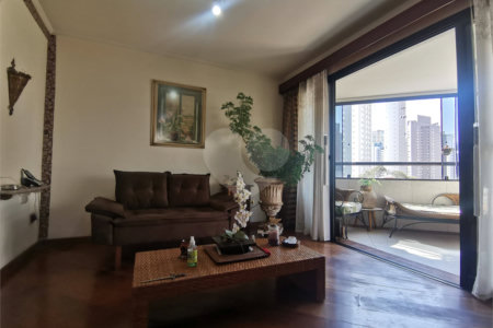 Apartamento à venda com 3 quartos, sendo 1 suíte, em Vila Andrade, São Paulo, SP