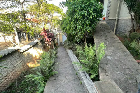 Casa à venda com 4 quartos, sendo 1 suíte, em Jardim Colombo, São Paulo, SP