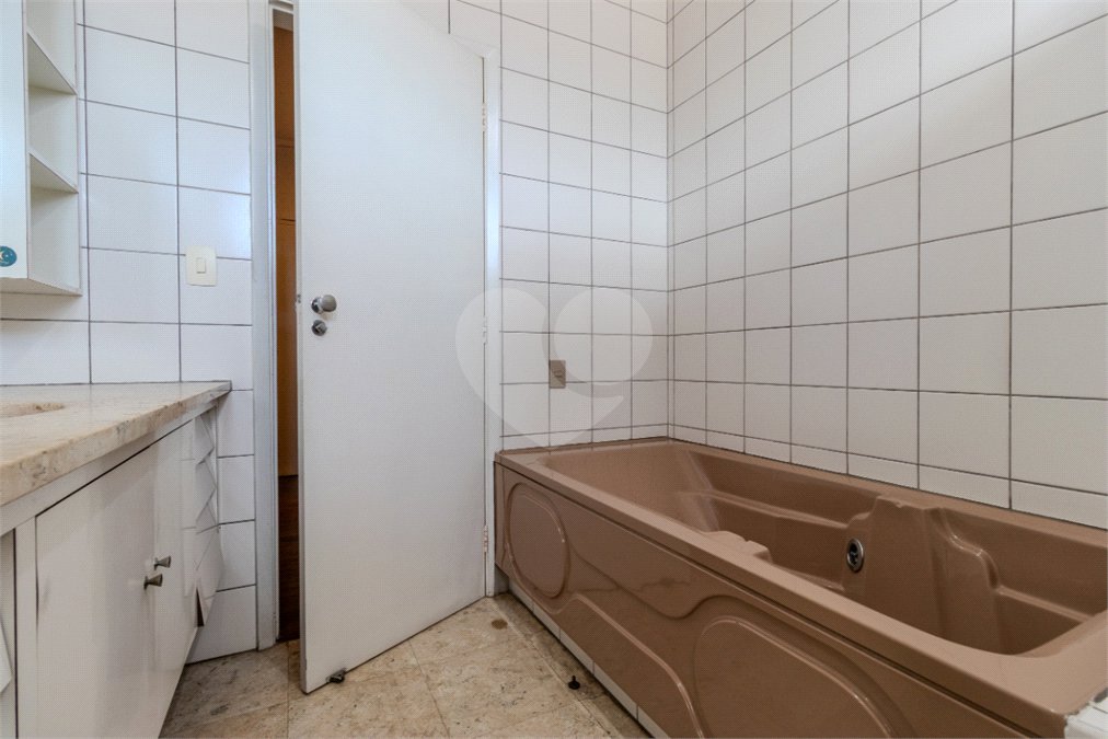 Casa Térrea à venda com 4 quartos, sendo 1 suíte, em Brooklin, São Paulo, SP