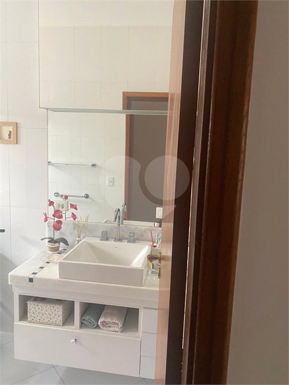 Casa à venda com 5 quartos, sendo 3 suítes, no condomínio Zuleika Jabour, Salto - SP