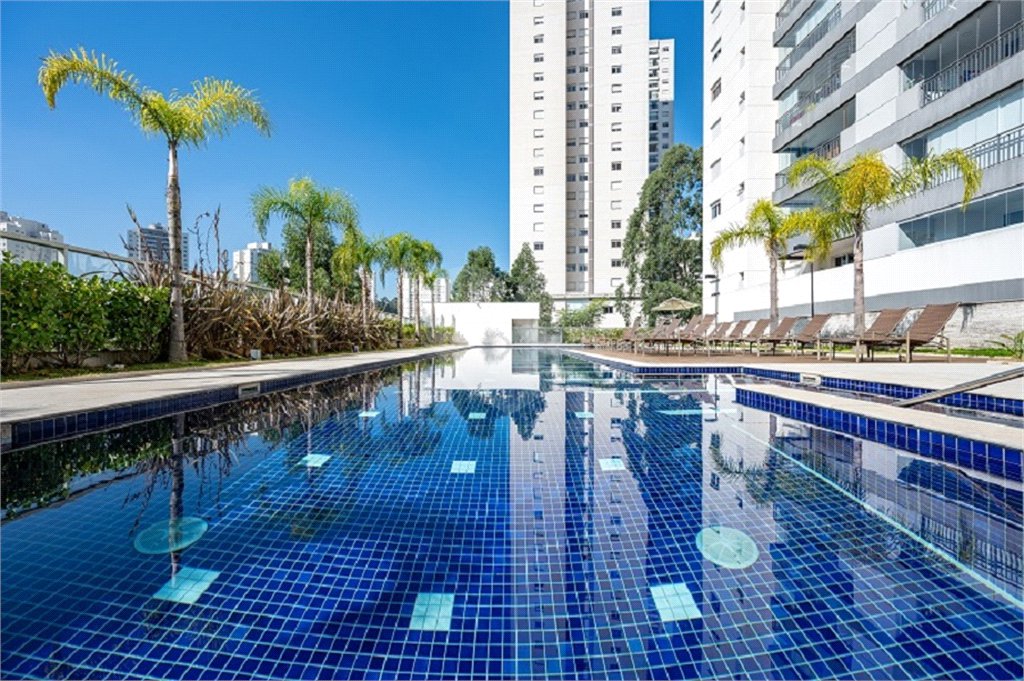 Apartamento à venda com 3 suítes em Jardim Caboré, São Paulo, SP