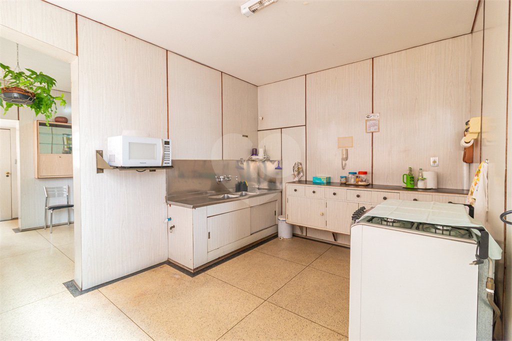 Apartamento à venda com 3 quartos, sendo 1 suíte, em Jardim Paulista, São Paulo, SP