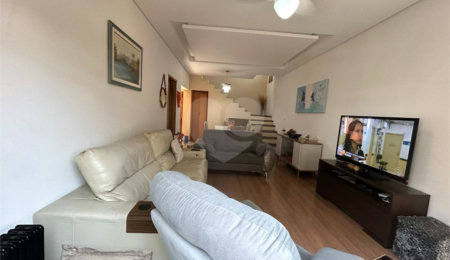 Sobrado à venda com 6 quartos, sendo 1 suíte,  em Vila do Encontro, São Paulo, SP
