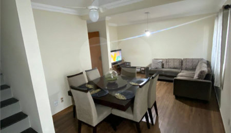 Casa à venda com 3 quartos, sendo 1 suíte,  no condomínio Regina, São Paulo - SP