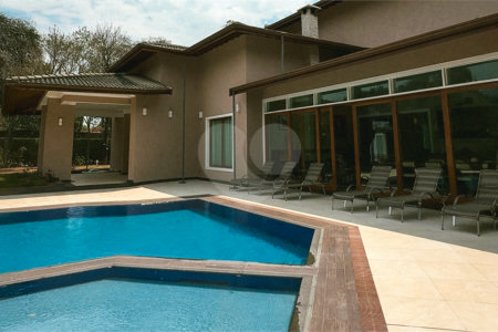 Casa à venda com 4 suítes no condomínio Halvétia Country Residencial, Indaiatuba - SP