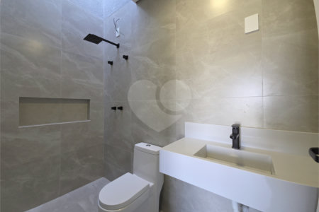 Casa à venda com 3 suítes no condomínio Helena Maria, Sorocaba - SP
