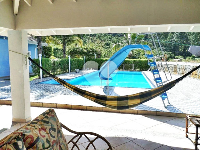 Casa à venda com 6 quartos, sendo 5 suítes,  no condomínio Conjunto Residencial  Itaguaçu, São Paulo - SP