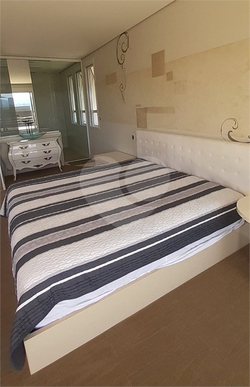 Casa à venda com 5 suítes em Tanque, Atibaia, SP