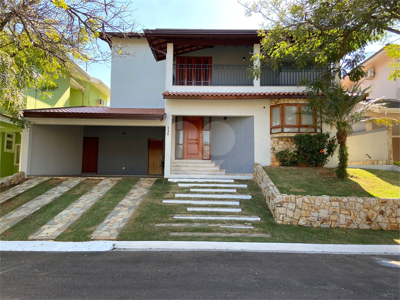 Casa à venda com 3 suítes no condomínio Villaggio Capriccio, Louveira - SP