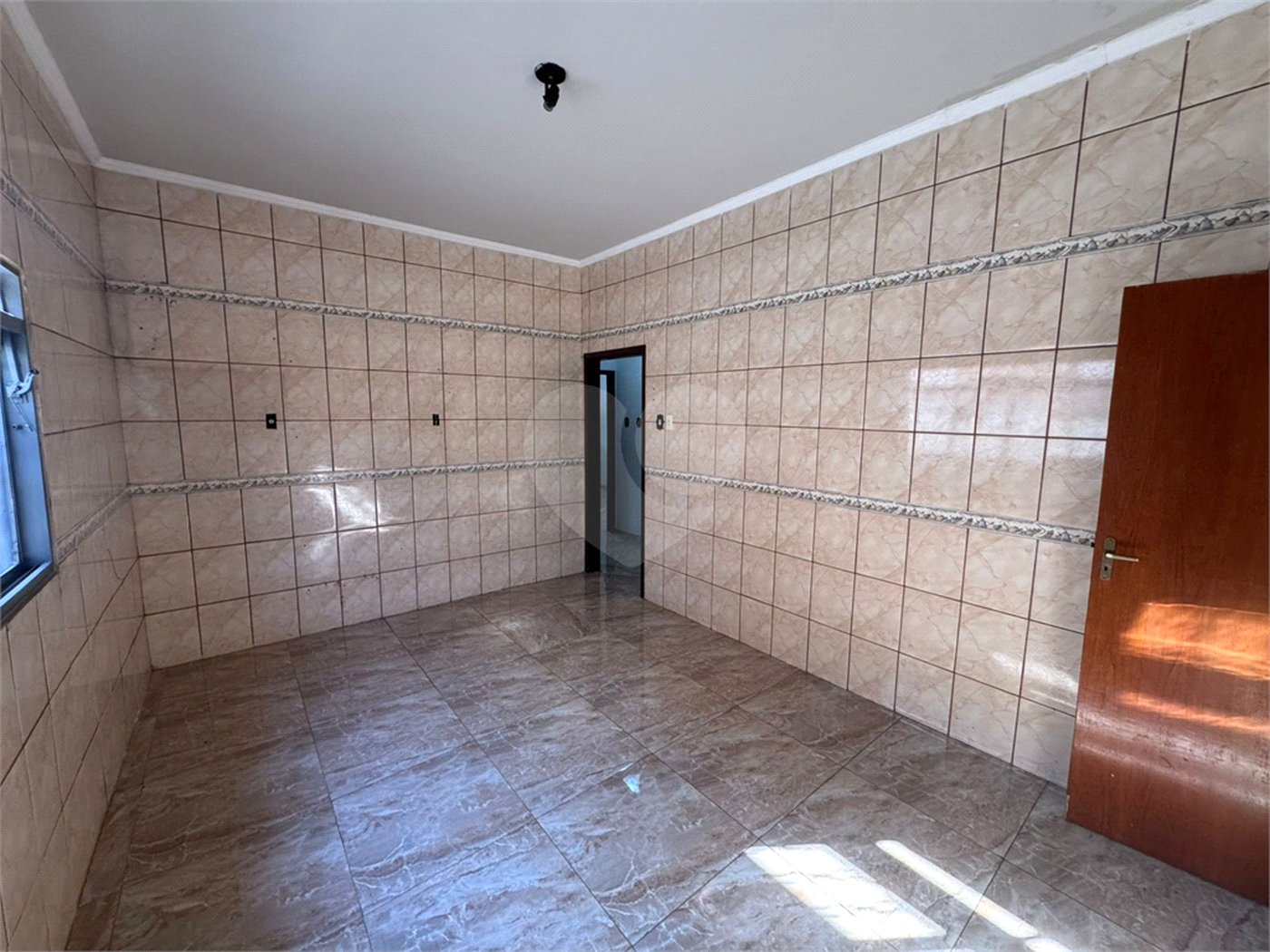 Casa á venda, com 2 Dormitórios e Edícula, em São Carlos-SP.