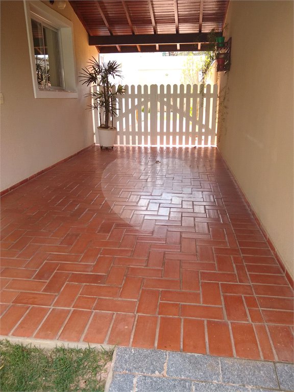 Casa à venda com 3 quartos, sendo 1 suíte,  no condomínio Residencial Grape Village, Vinhedo - SP