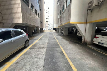 Apartamento na Quadra da Praia na Ponta da Praia – Andar Alto | Excelente Oportunidade em Santos!