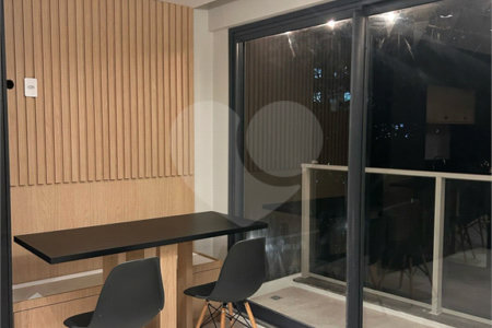 Apartamento à venda ou para alugar com 1 suíte em Pinheiros, São Paulo, SP