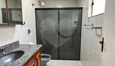 Casa à venda com 4 quartos, sendo 1 suíte,  em Vila Oliveira, Mogi das Cruzes, SP