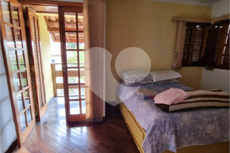 Sobrado à venda com 4 quartos, sendo 2 suítes, em Vila Mazzei, São Paulo, SP