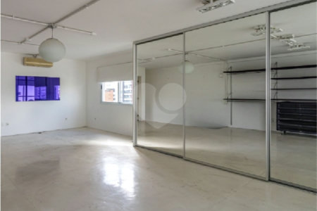 Duplex à venda ou para alugar com 1 suíte em Vila Madalena, São Paulo, SP