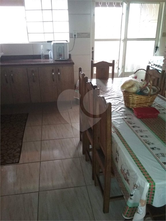 Casa térrea para venda ou locação no Jardim São Carlos V