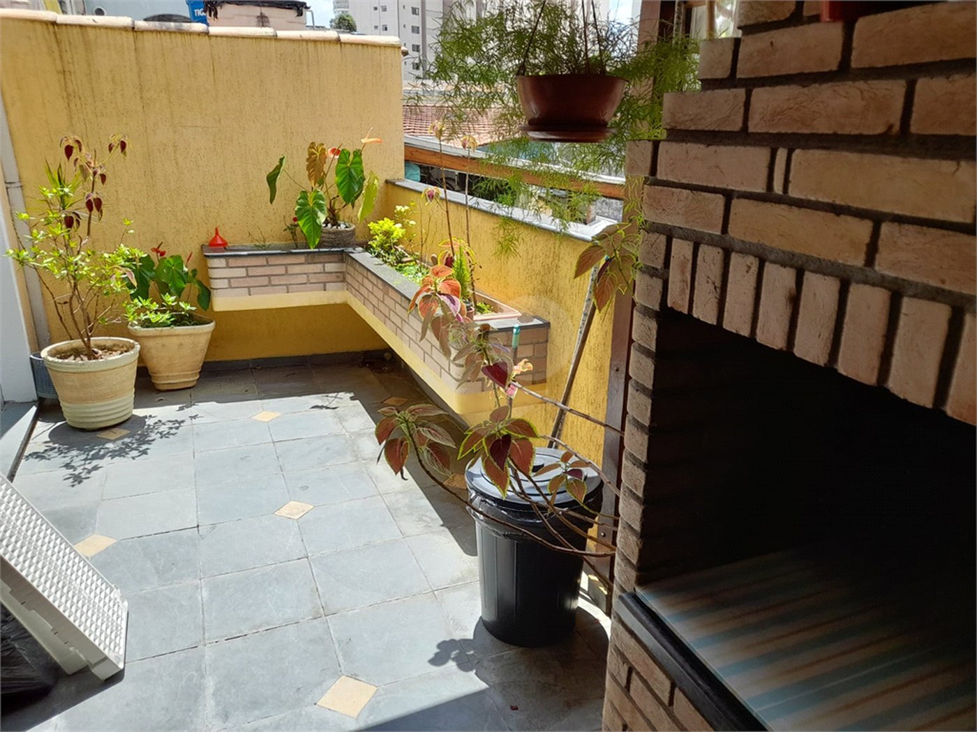 Sobrado à venda com 4 quartos, sendo 1 suíte, em Chora Menino, São Paulo, SP