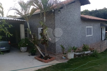 Chácara à venda com 5 quartos, sendo 1 suíte, em Jardim Marabá, Itapetininga, SP