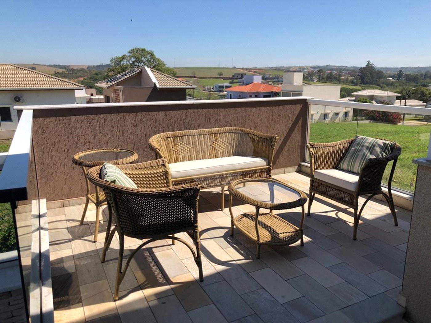 Casa à venda com 5 suítes no condomínio Terras de Mont Serrat, Salto - SP