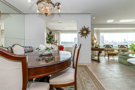 Apartamento à venda com 4 quartos, sendo 3 suítes,  em Real Parque, São Paulo, SP