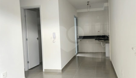 Casa à venda com 2 quartos, sendo 1 suíte,  no condomínio Residencial Sanches, São Paulo - SP