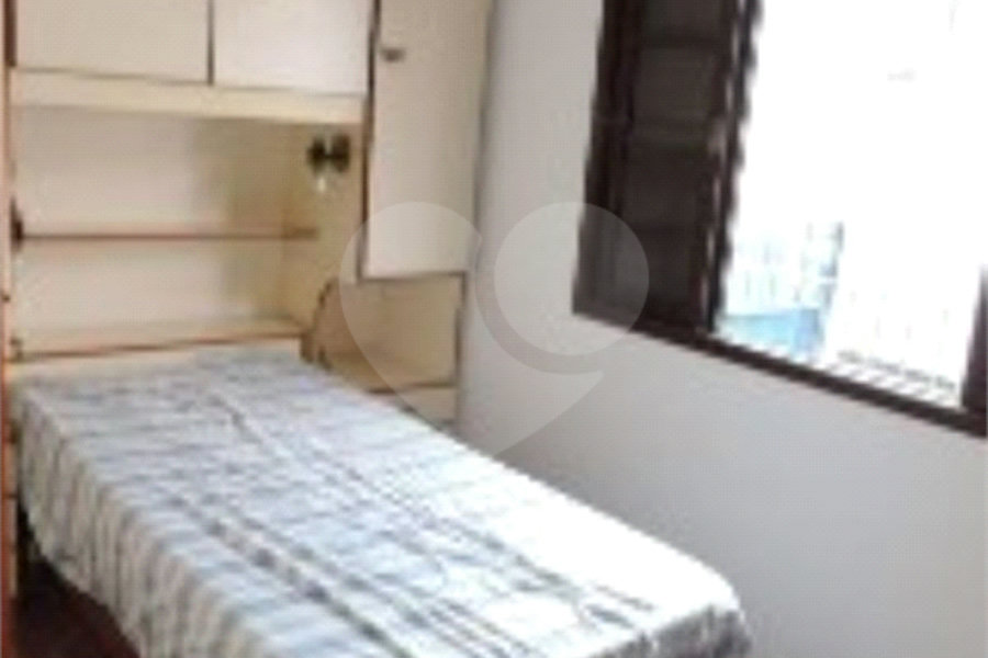Sobrado à venda com 4 quartos em Vila Ipojuca, São Paulo, SP
