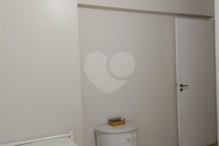 Apartamento à venda com 3 quartos, sendo 1 suíte,  em Pinheiros, São Paulo, SP