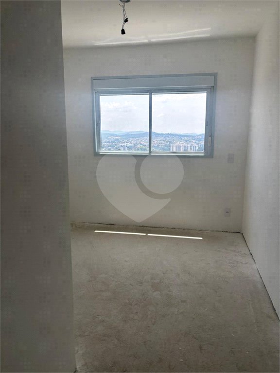 Apartamento à venda com 3 quartos, sendo 1 suíte,  em Barueri, Barueri, SP