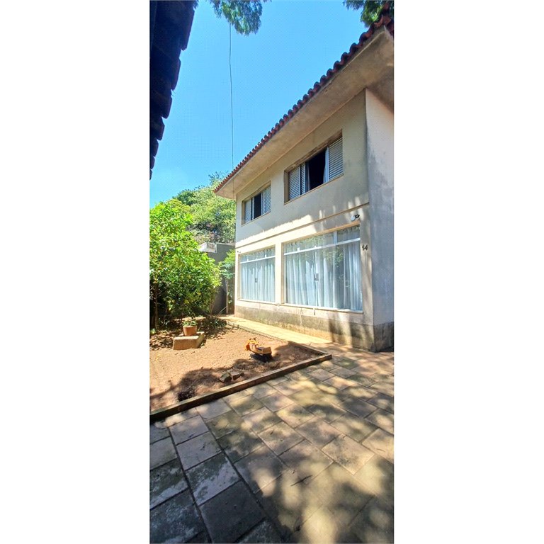 Sobrado à venda com 4 quartos, sendo 1 suíte,  em Jardim Colombo, São Paulo, SP