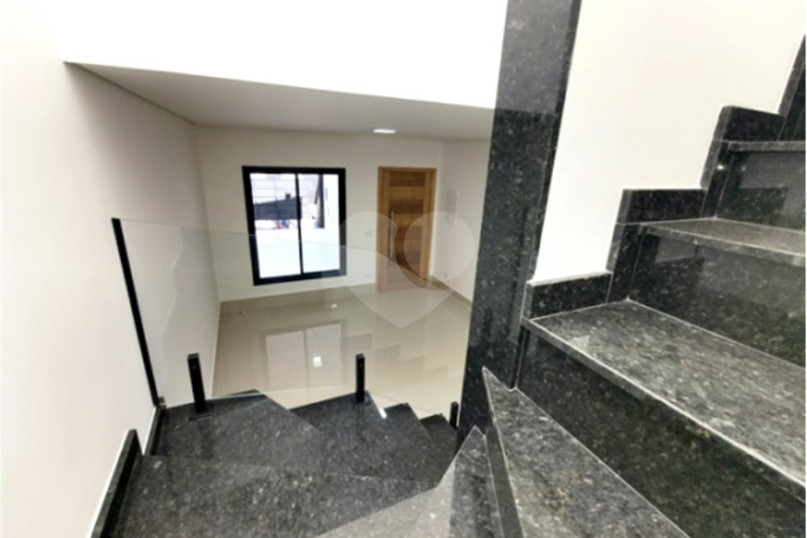 Sobrado à venda com 3 quartos, sendo 1 suíte, em Jardim Maristela, São Paulo, SP