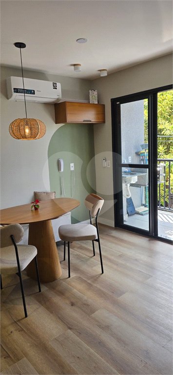 Studio Reformado com Varanda e Lazer Completo 33m2 Campos Elíseos Mobiliado