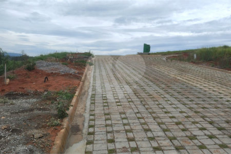 Terrenos de 300 metros em condomínio fechado e prontos para construir na região de Atibaia