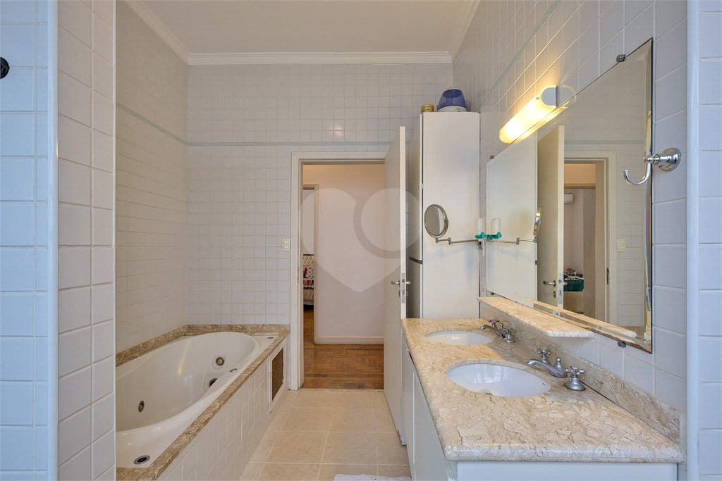Sobrado à venda com 3 quartos em Granja Julieta, São Paulo, SP